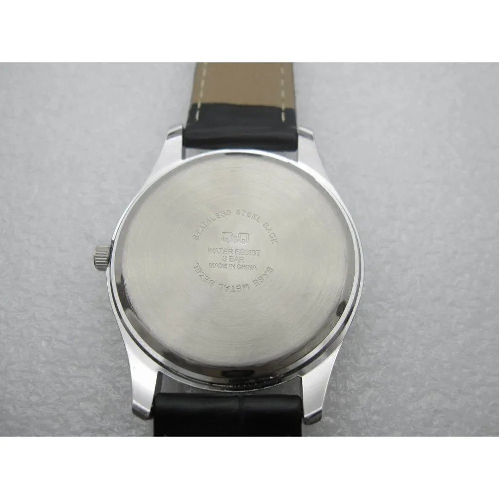 New Q & Q Quartz IPS 3 Bar Water Resistant Analog Dial Casual Watch (B491)